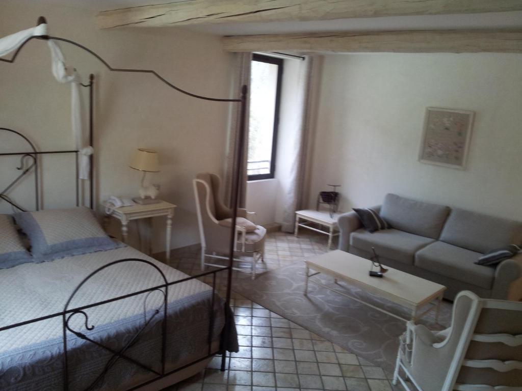 Hotel Du Poete Fontaine-de-Vaucluse Quarto foto