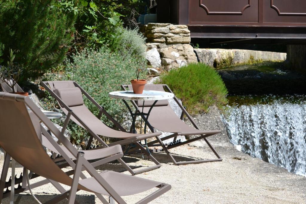 Hotel Du Poete Fontaine-de-Vaucluse Exterior foto