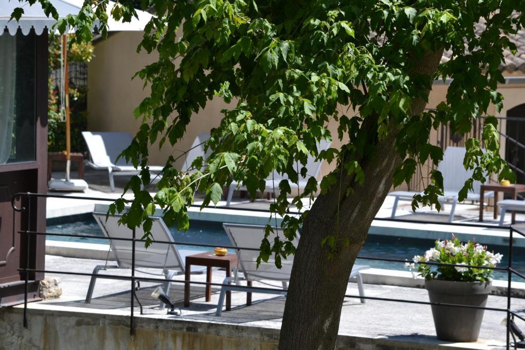 Hotel Du Poete Fontaine-de-Vaucluse Exterior foto