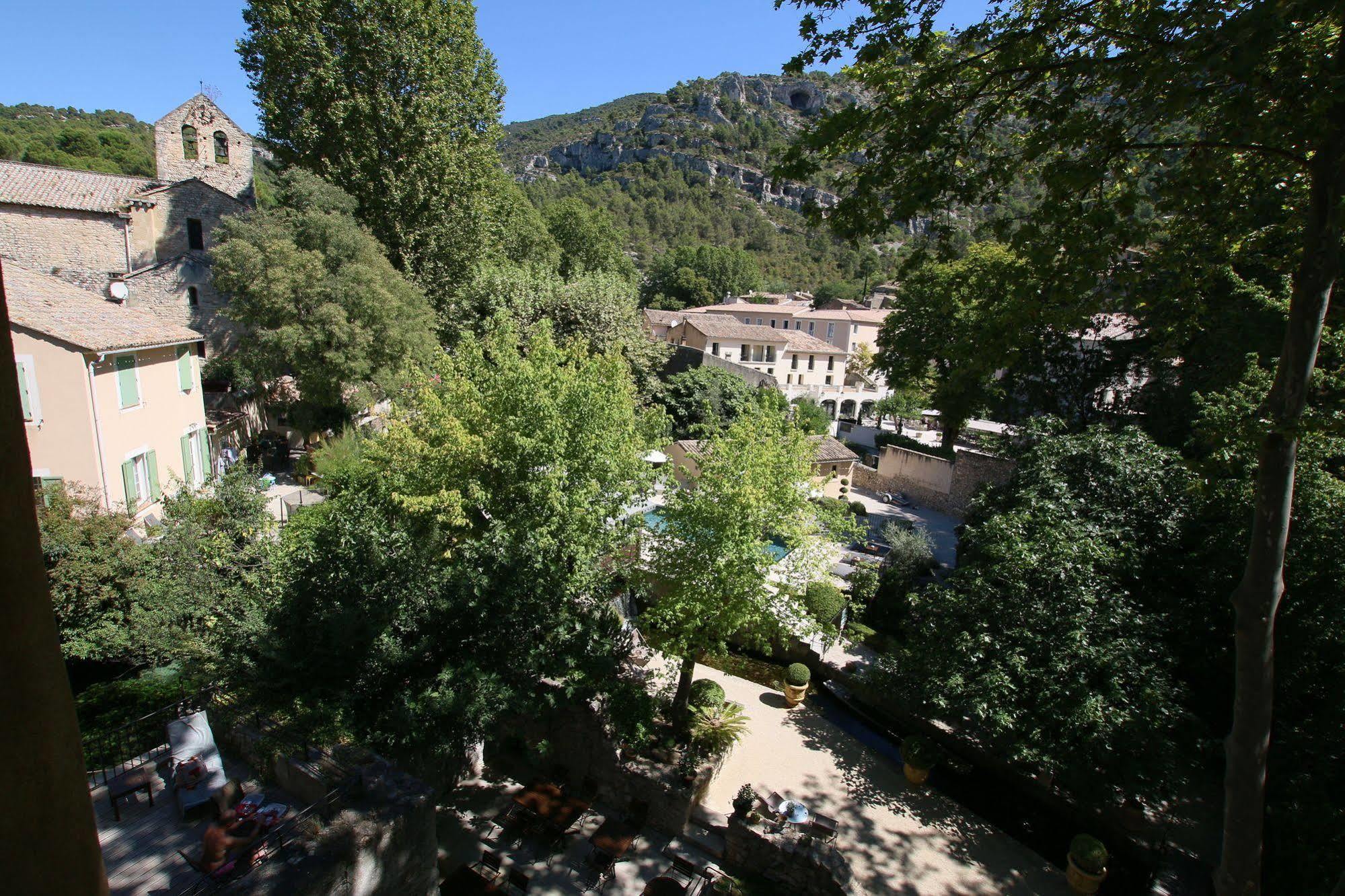 Hotel Du Poete Fontaine-de-Vaucluse Exterior foto